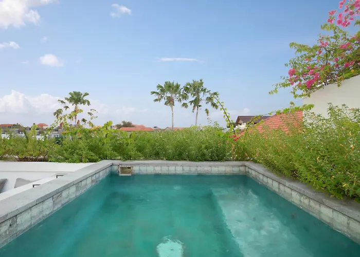 Ferienhaus Charming 4 Bedroom Canggu