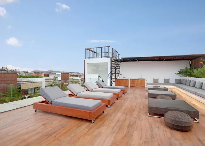 Ferienhaus Charming 4 Bedroom Canggu