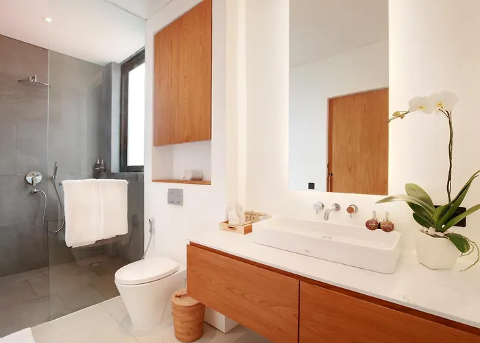 Aquamarine 4 Bedroom Villa - Nelayan By Breig * Canggu